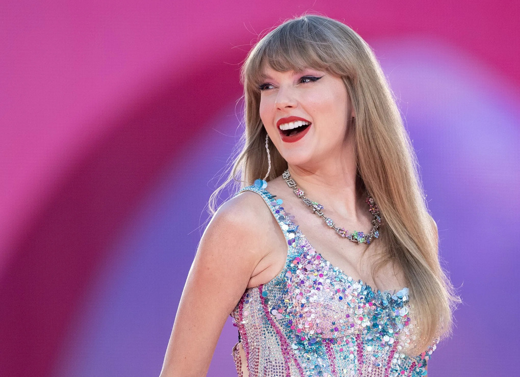 Taylor Swift Entered the Billionaire Club - INFORMATION SITE