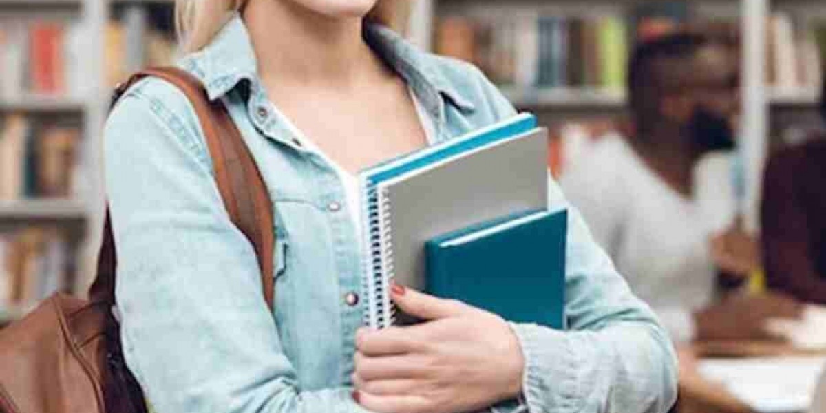 Achieve Academic Excellence with Expert University Assignment Help: Discover the Role of a Nursing Assignment Writer