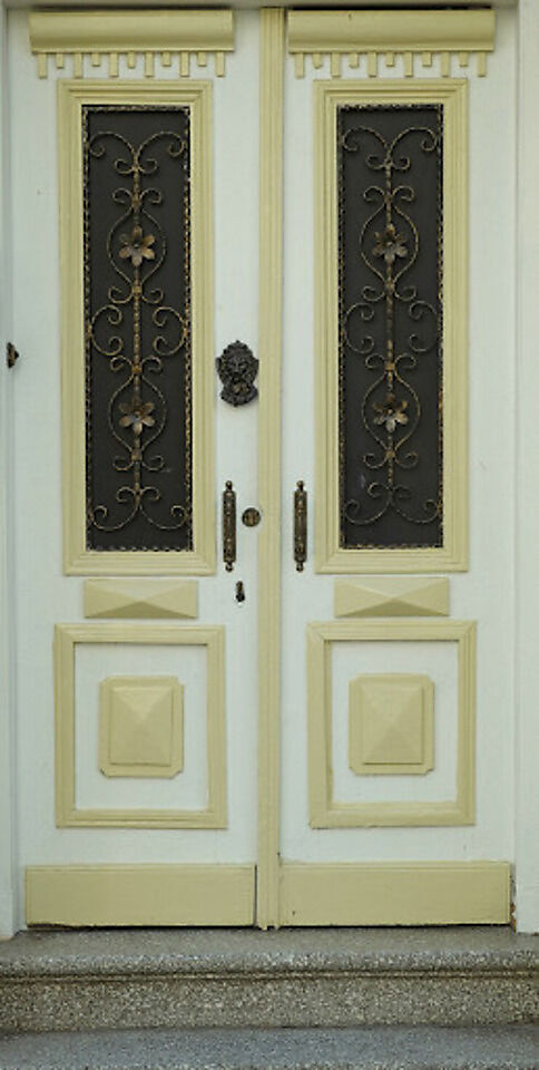 How to Choose the Right Custom Entry Door for Your Home’s Architecture - Post by Twdsupplies