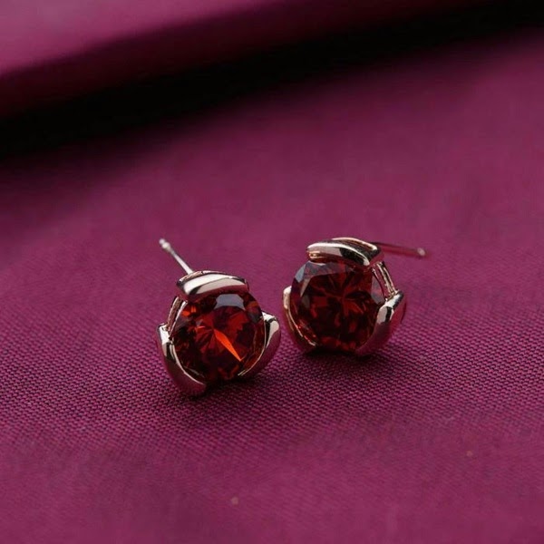 How to Choose Gemstone Earrings to Match Your Skin Tone?