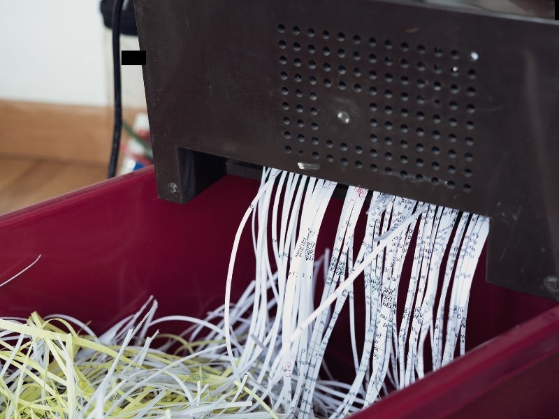 Best Document Shredding Companies Expanding Market Share as Businesses Comply with Data Secrecy Norms | by Royal Shredding | Aug, 2025 | Medium