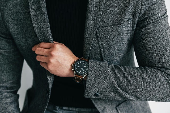 How to Sell a Luxury Watch You No Longer Use?